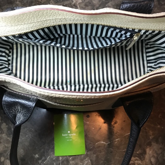 sold EUC Ivory and Black Kate Spade Leather - Picture 3 of 12
